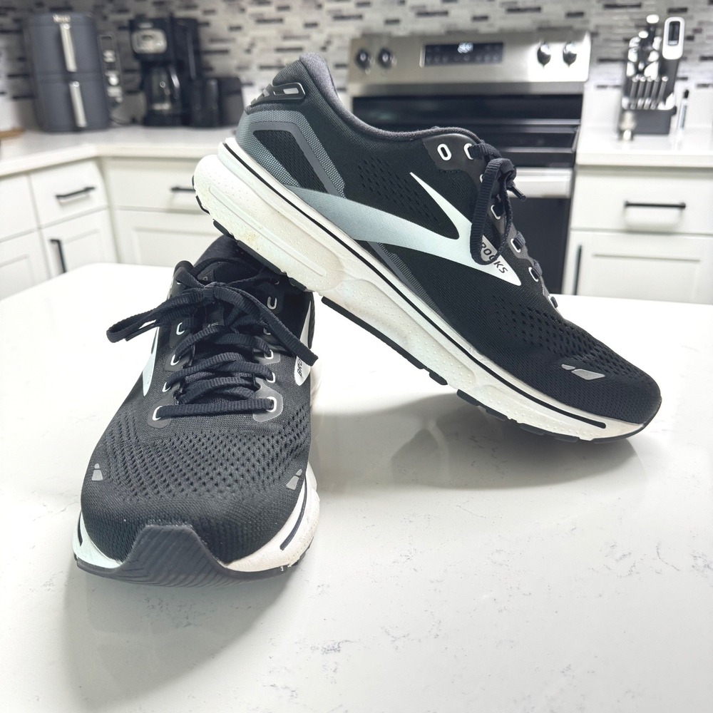 Brooks Ghost 15 Mens Size 11 Black Wide 2E Running Shoes 1103932E012